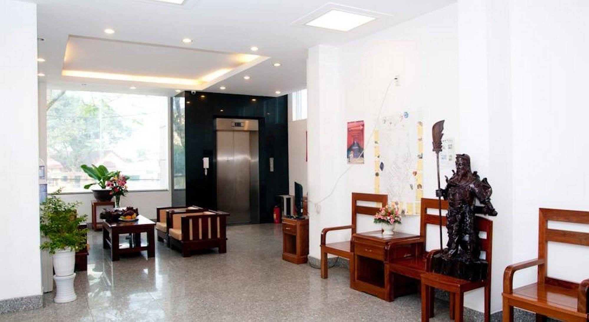Golden Lotus Hotel Hue Luaran gambar