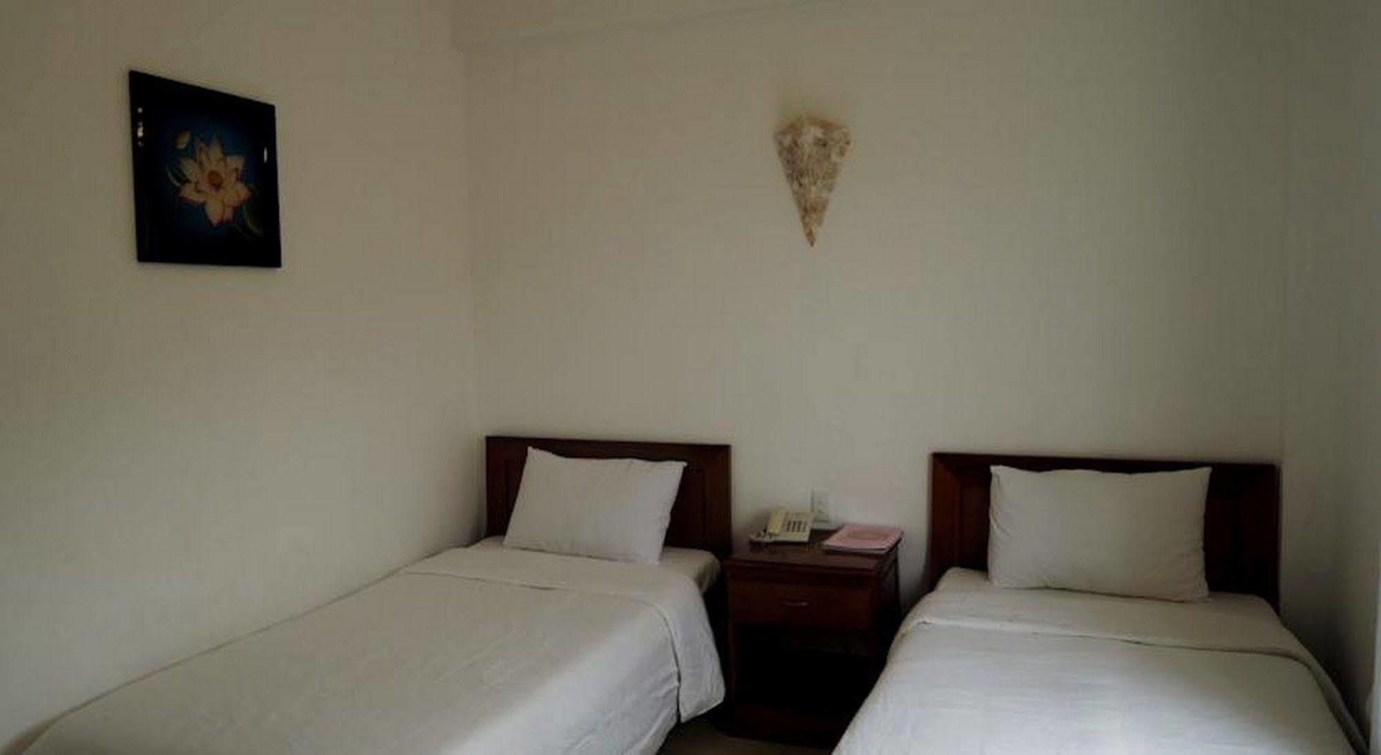 Golden Lotus Hotel Hue Luaran gambar