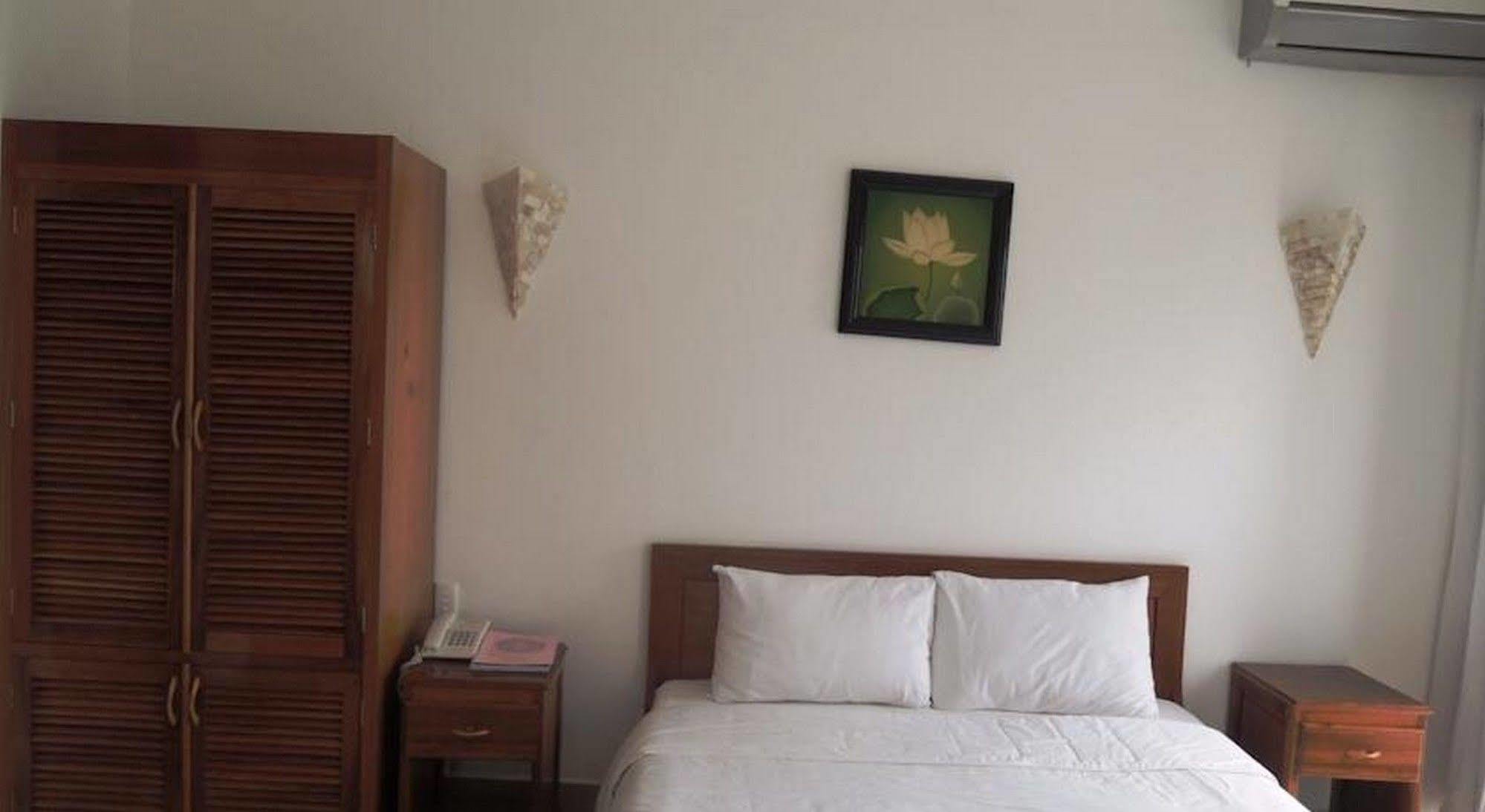 Golden Lotus Hotel Hue Luaran gambar