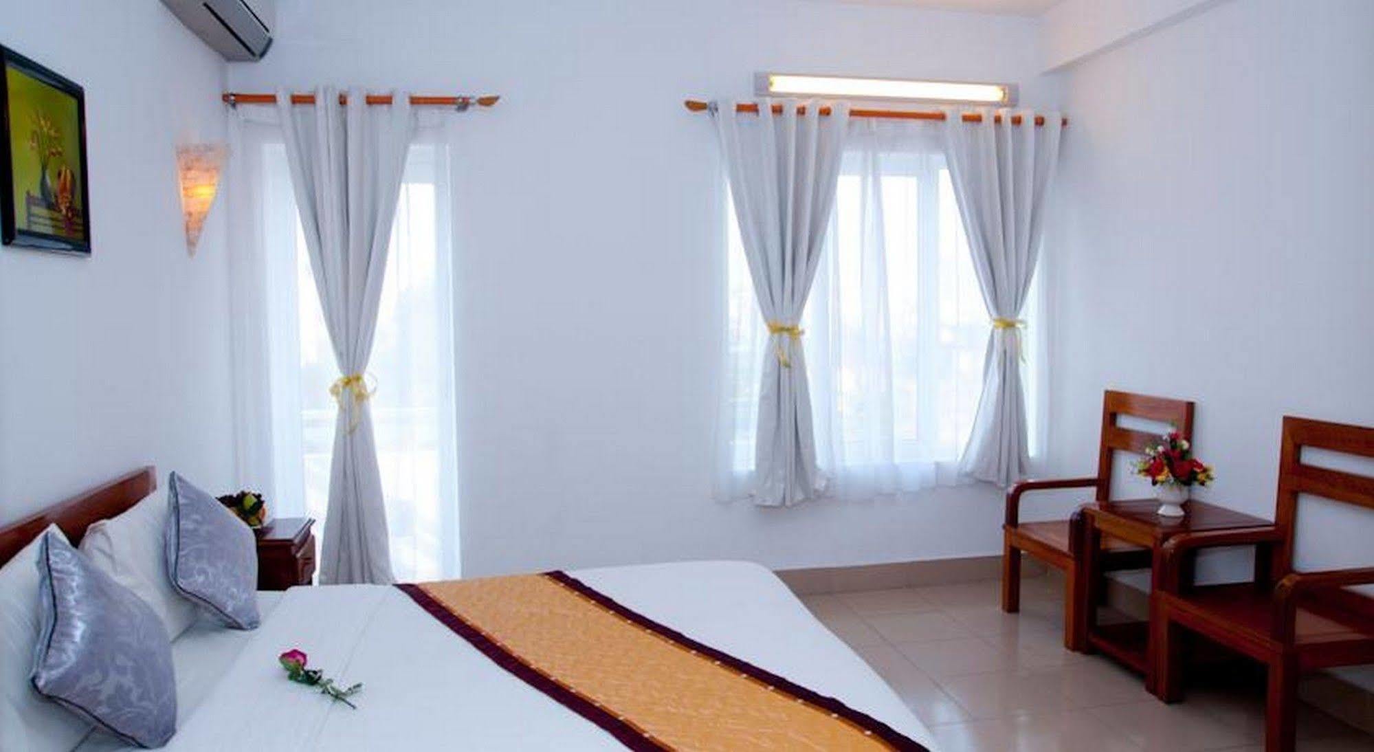 Golden Lotus Hotel Hue Luaran gambar